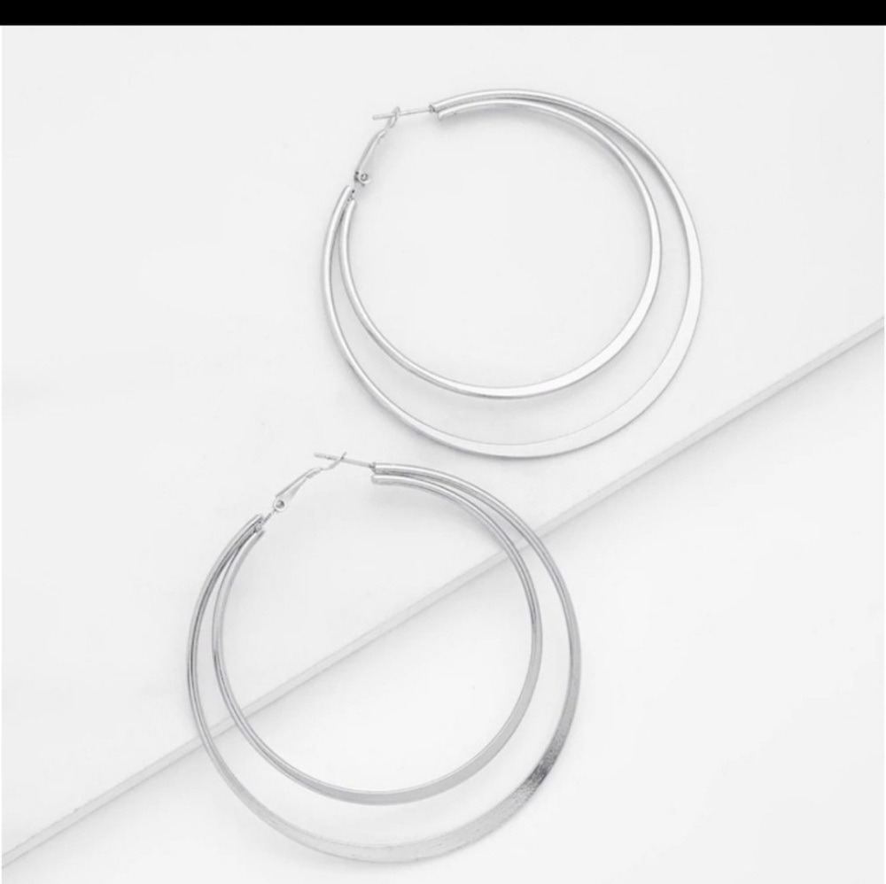 Large Sliver Double Hoop Earrings.
